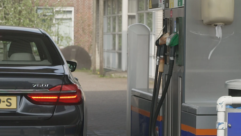 Leaseauto’s op benzine duurder vanaf 2027 door nieuwe ‘brandstofboete’