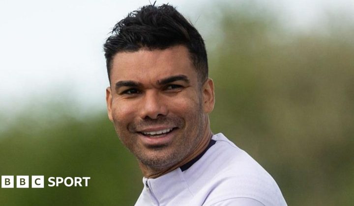 Casemiro Bids Farewell to Manchester United as Old Trafford Career Concludes