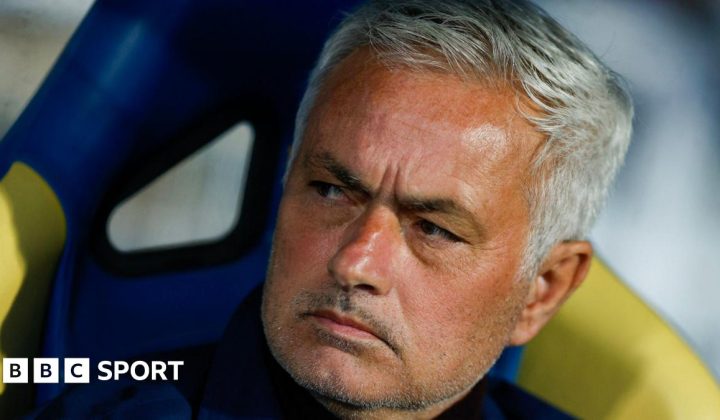 Mourinho Achieves Unbeaten League Season with Benfica but Misses Title