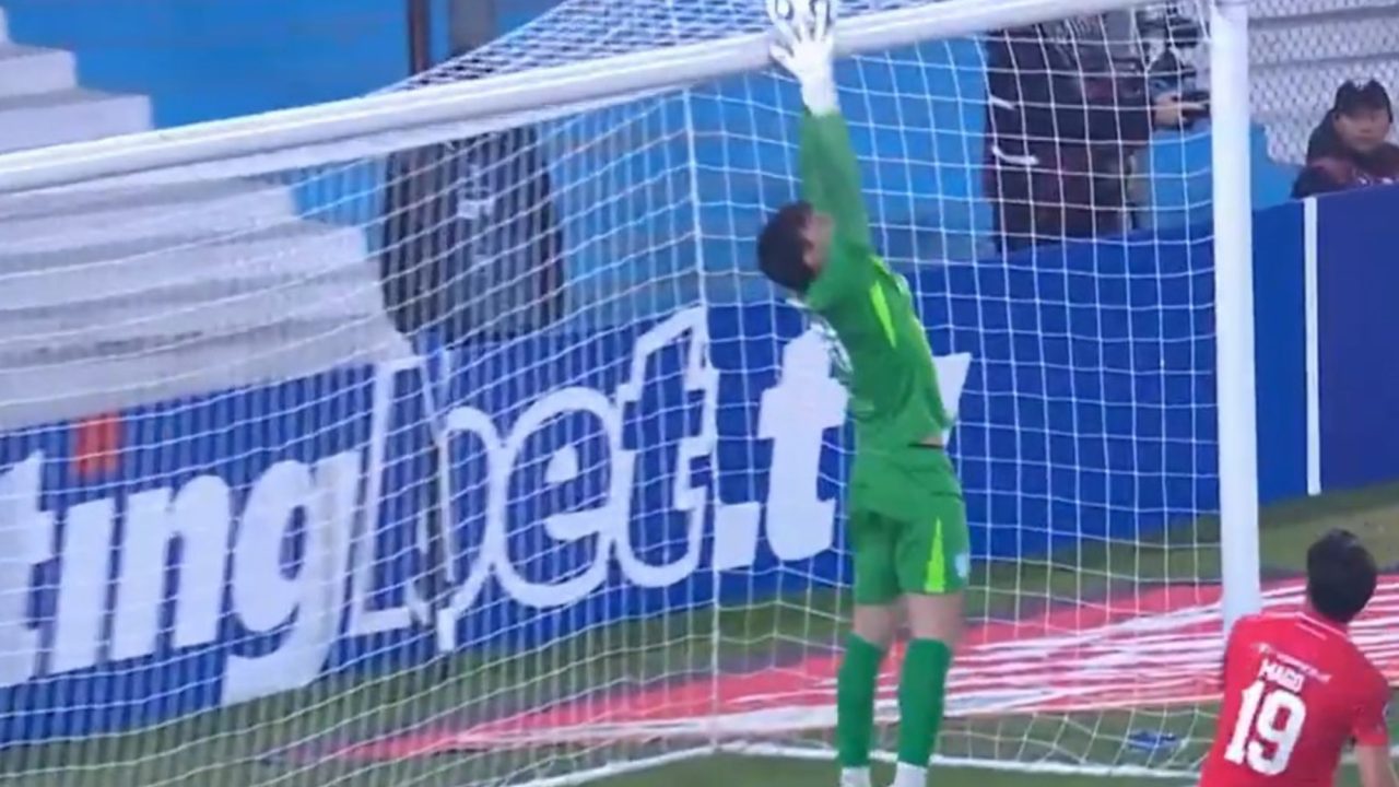 Racing Goalkeeper Matías Tagliamonte’s Blunder and Controversial Goal Impact Copa Sudamericana Campaign