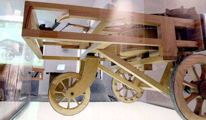 Argentine Scientists Fuse Art and Science, Challenging Traditional Boundaries
