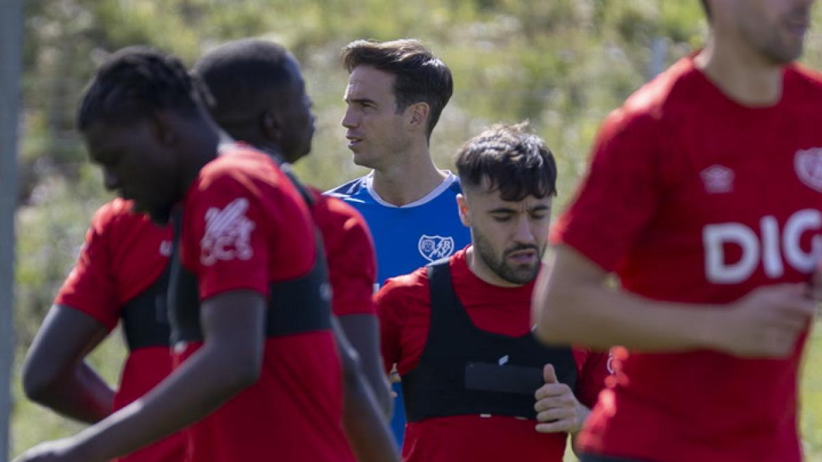 Rayo Vallecano Players Radiate Unity and Calm Ahead of Conference League Final