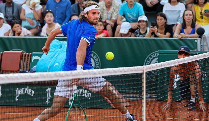 Tsitsipas Eliminated at Roland Garros in Familiar Fashion