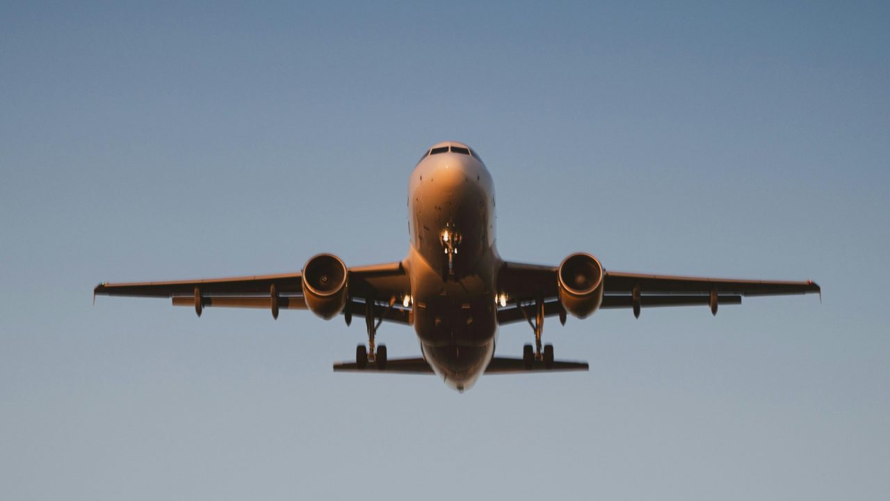 Doctor Saves Passenger’s Life Mid-Flight in Brazil