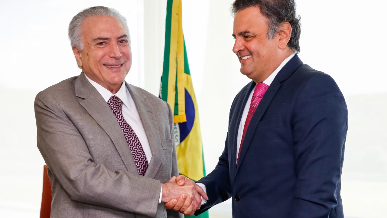Aécio Neves Clarifies Political Stance: “I Fight the PT, But Lula is Not My Enemy