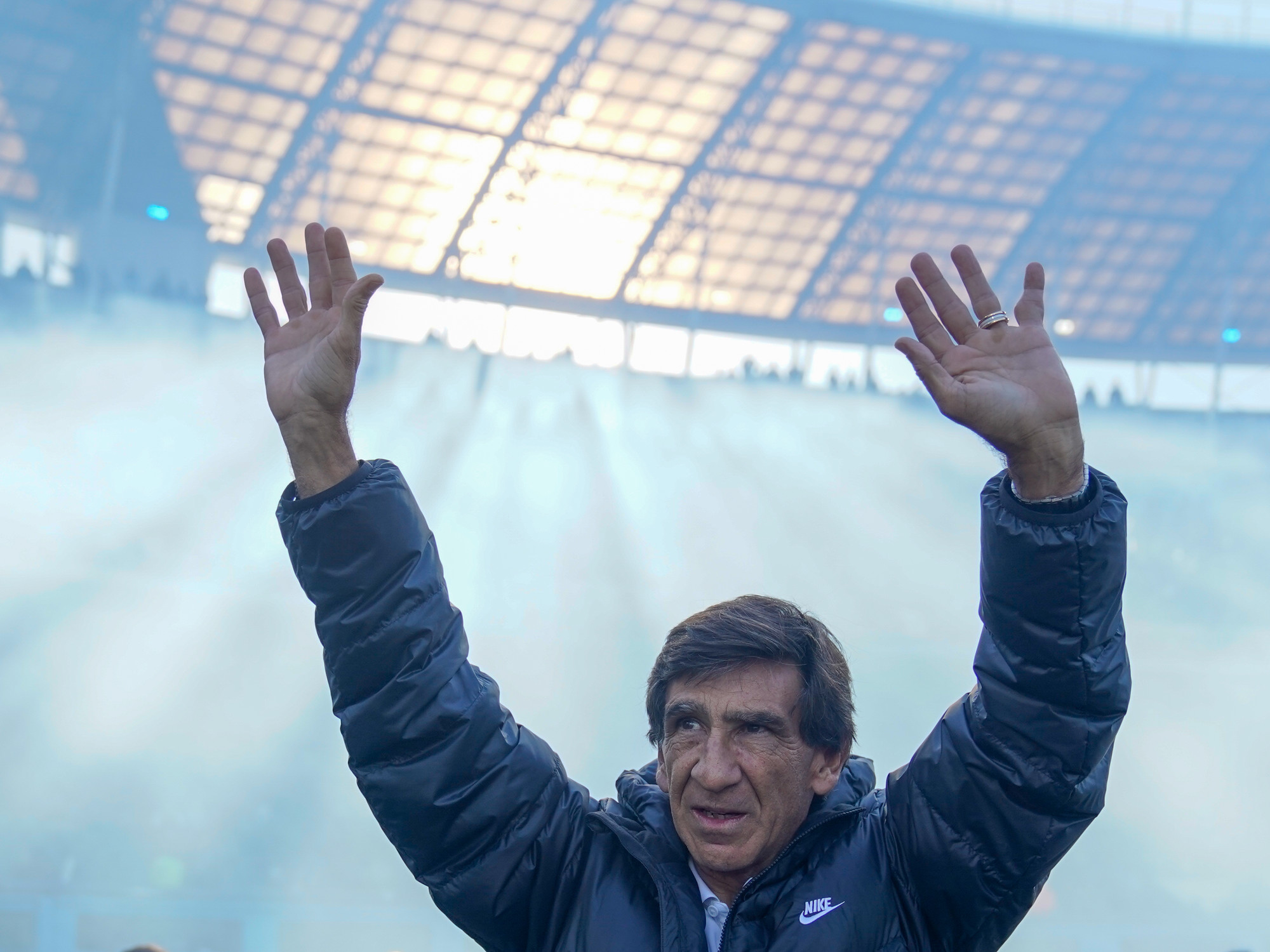Gustavo Costas, the former coach of Racing Club, in a football setting.