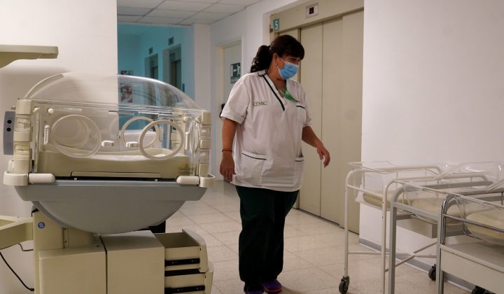 Argentina’s Declining Birth Rates Force Widespread Maternity Ward Closures and Reconfigurations