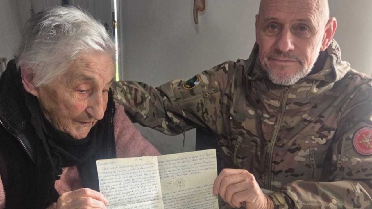 Malvinas Veteran Reunited with Letter Stolen 42 Years Ago