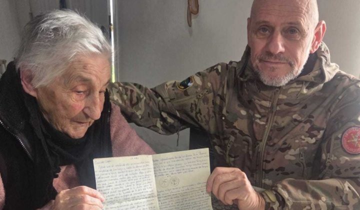 Malvinas Veteran Reunited with Letter Stolen 42 Years Ago