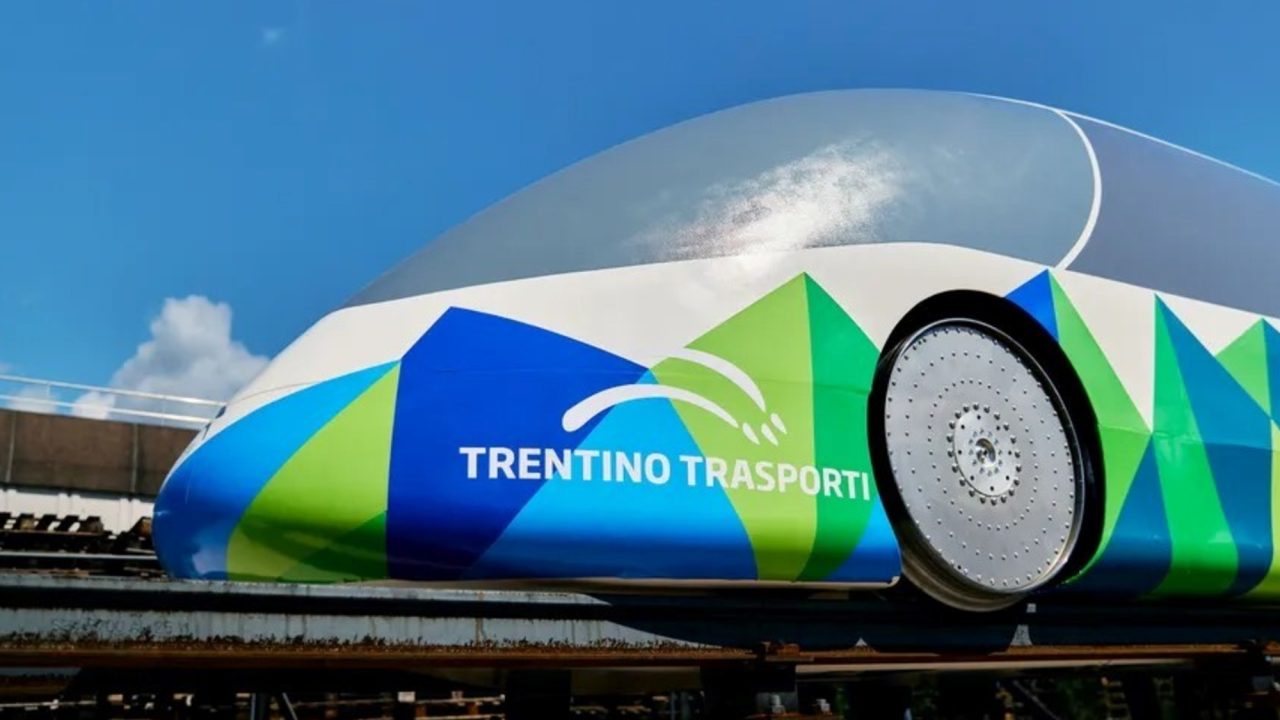 World’s First Autonomous Railway Taxi Debuts in Italy