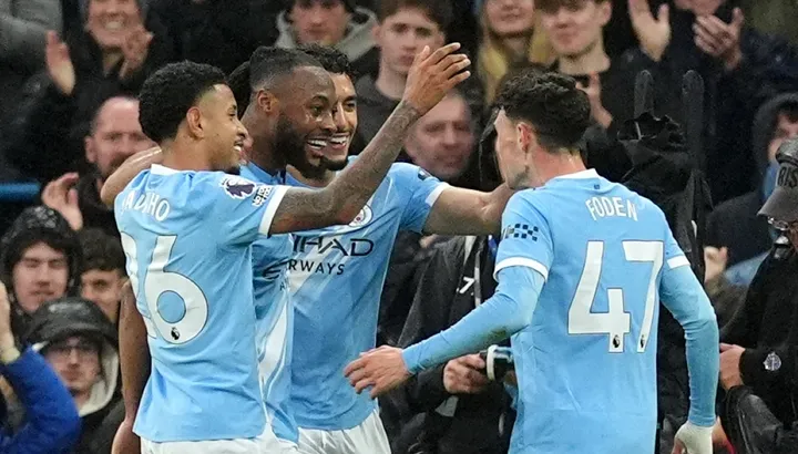 Manchester City Keep Title Hopes Alive with 3-0 Victory Over Crystal Palace