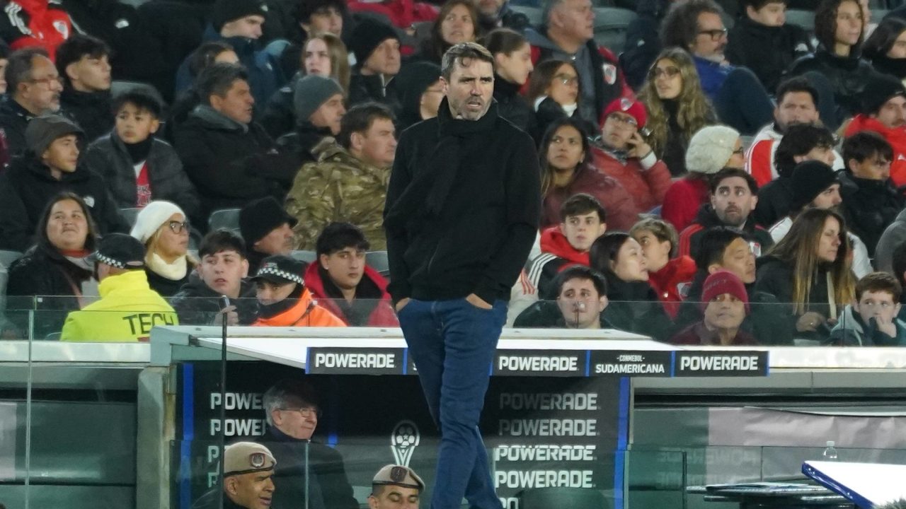 Coudet Dismisses “River Plate’s Luck,” Credits Hard Work After Dramatic Draw