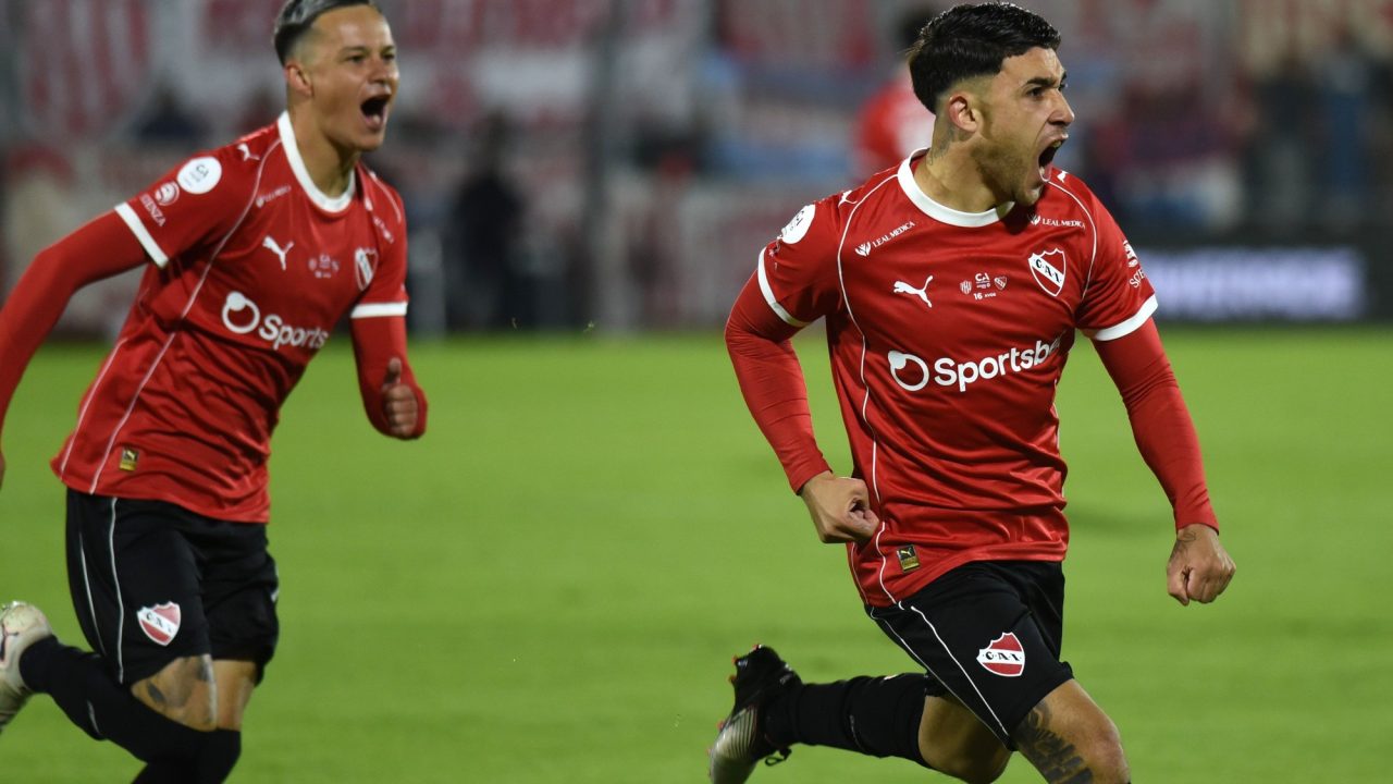 Montiel’s Rollercoaster: From Stunning Free-Kick to Near Red Card Against Unión