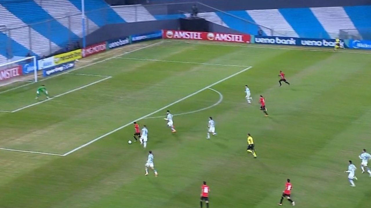 Early Own Goal Rocks Racing in Copa Sudamericana Clash Against Caracas