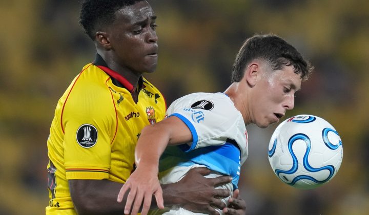 Barcelona SC Faces Universidad Católica in Crucial Match for Boca Juniors in Copa Libertadores