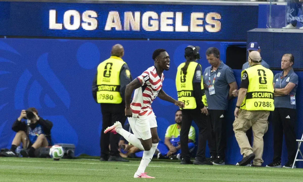 USA Dominates Paraguay in Dominant World Cup Opening Victory
