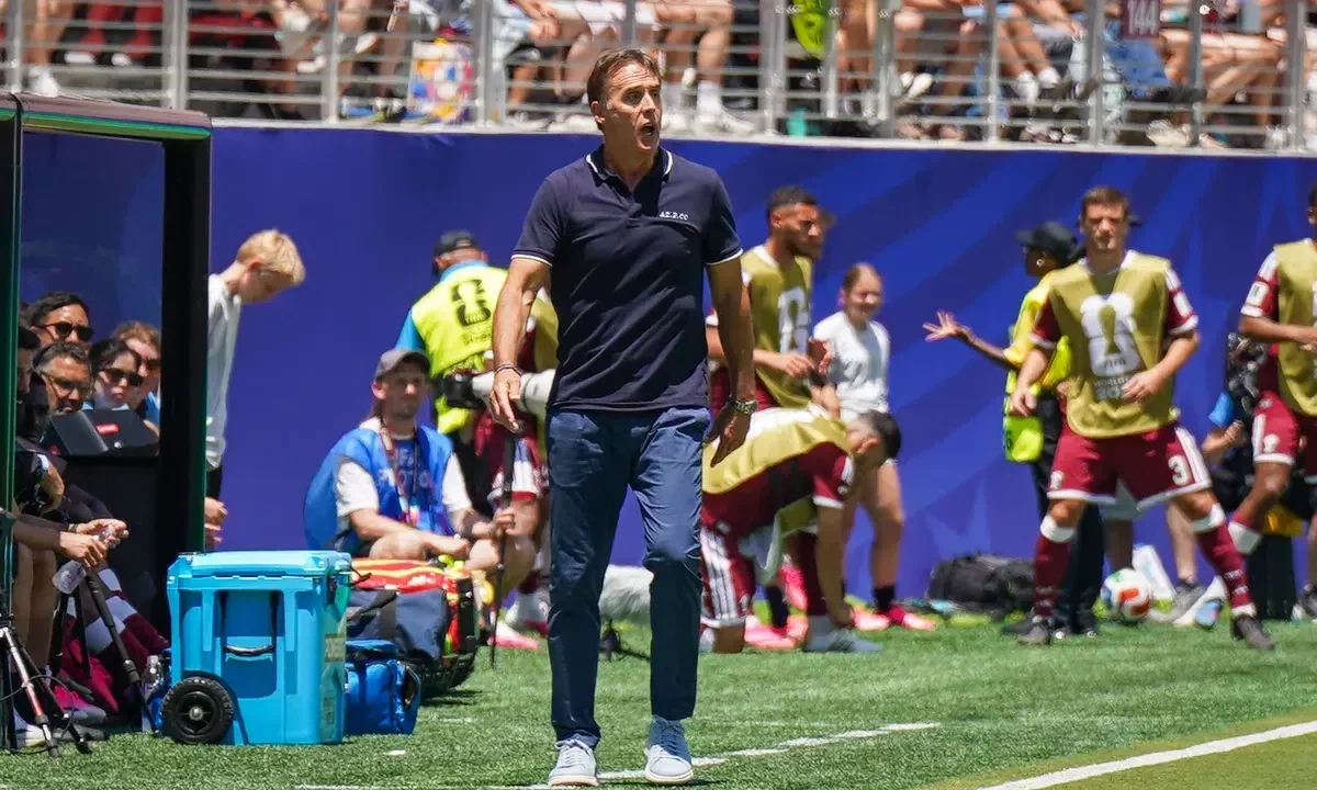 Lopetegui Reflects on Historic Qatar World Cup Point Amidst Personal Journey