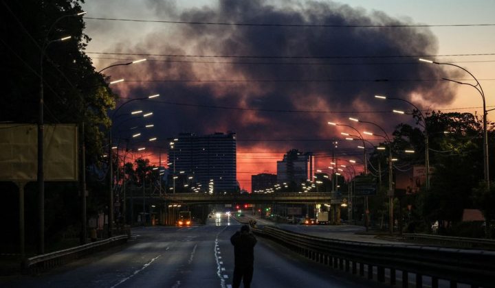 Múltiples muertos en ataques aéreos rusos contra ciudades ucranianas