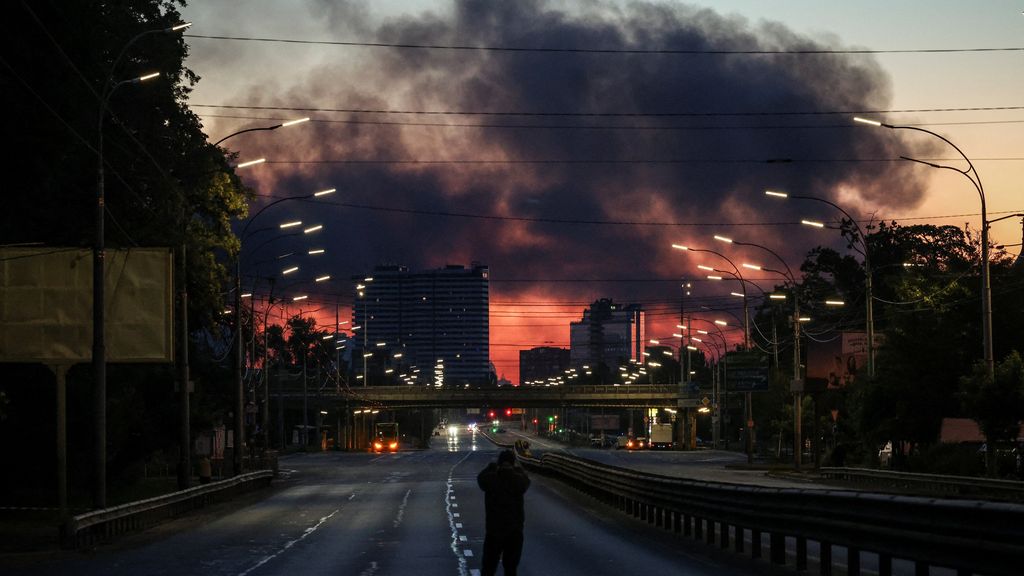 Múltiples muertos en ataques aéreos rusos contra ciudades ucranianas