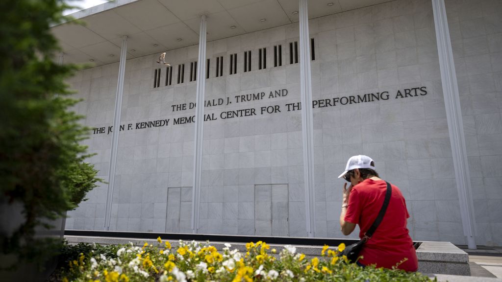 Kennedy Center Instructed to Remove Trump’s Name