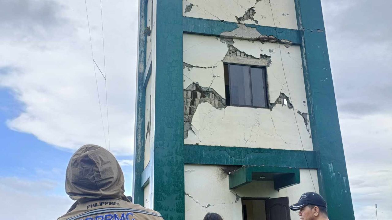 Powerful Earthquake Strikes Philippines, Triggering Tsunami Alerts
