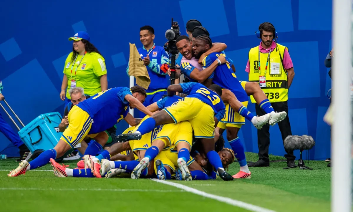 Curaçao Midfielder Comenencia Reflects on Historic World Cup Goal and Awaits Ecuador Challenge