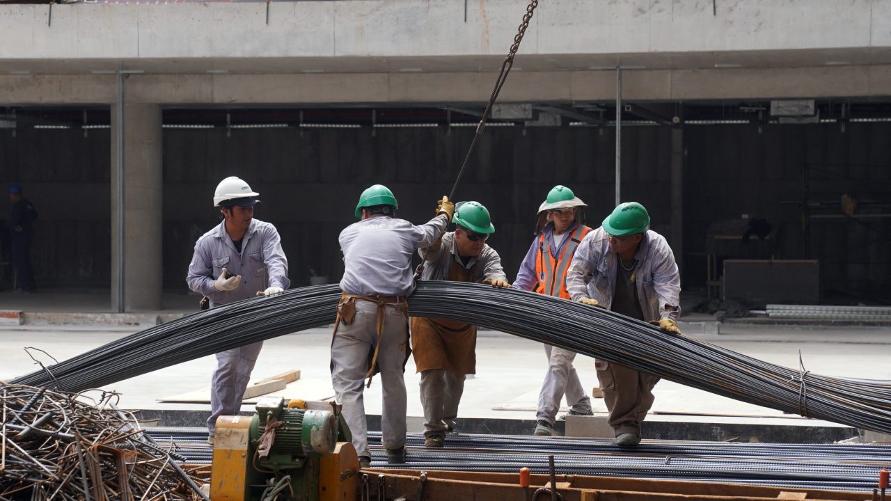 Argentine Government to Renegotiate Over 100 Collective Bargaining Agreements