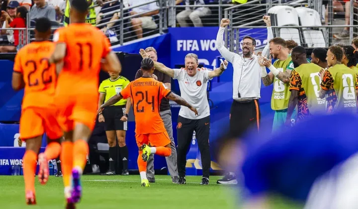 Summerville Explains Hug for Van Nistelrooy After Scoring in Netherlands Debut