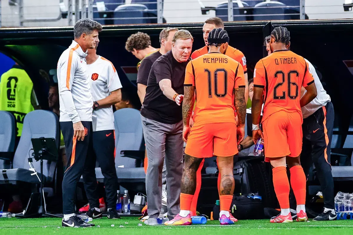 Netherlands national football team players in training gear