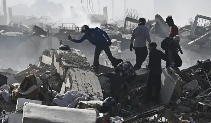International Aid Rushes to Venezuela as Earthquake Death Toll Surpasses 235