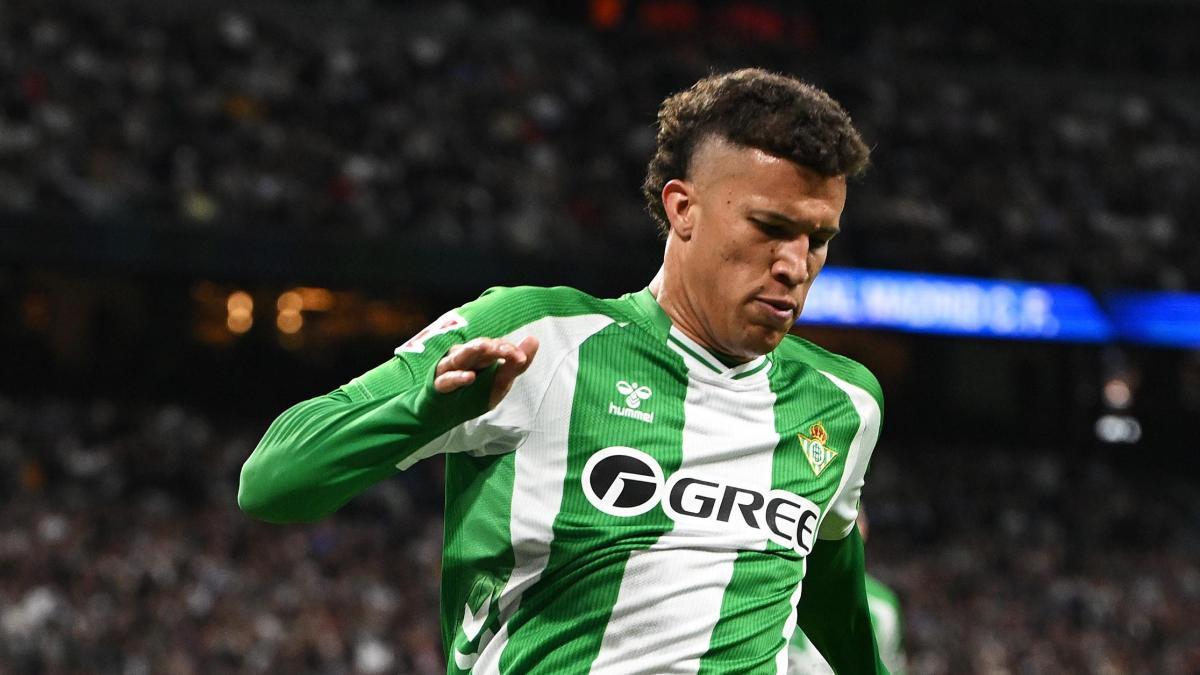 River Plate Faces Complications in Bid for Real Betis Midfielder Nelson Deossa