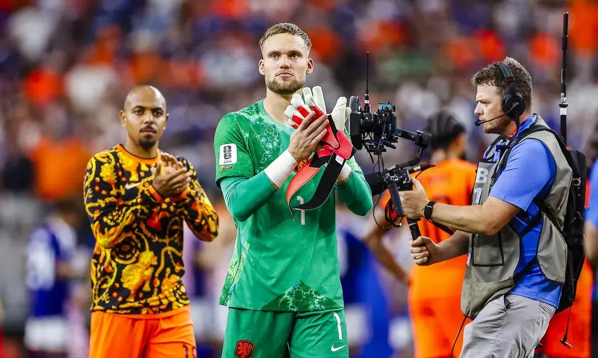 Verbruggen Disappointed After WK Debut Draw Against Japan