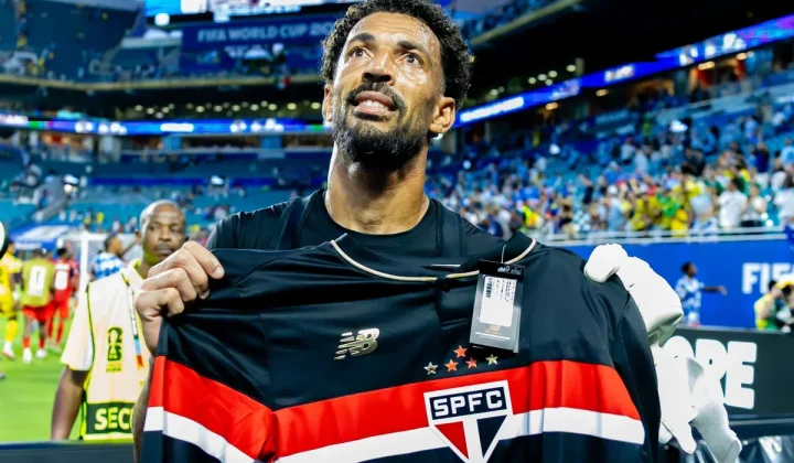 Cape Verde’s Goalkeeper Vozinha Reunited with Mother at World Cup, Meets FIFA President Infantino