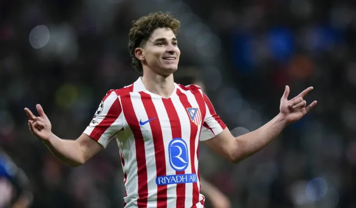 Atlético Madrid Denies Julian Alvarez Sale, Accuses Barcelona of FIFA Breach