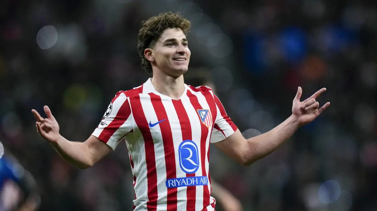 Atlético Madrid Denies Julian Alvarez Sale, Accuses Barcelona of FIFA Breach