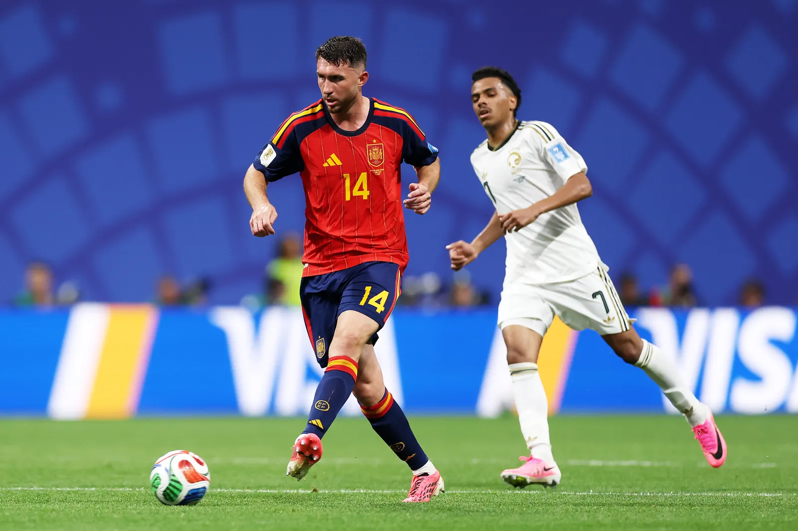 Aymeric Laporte in training with the Spanish national football team.