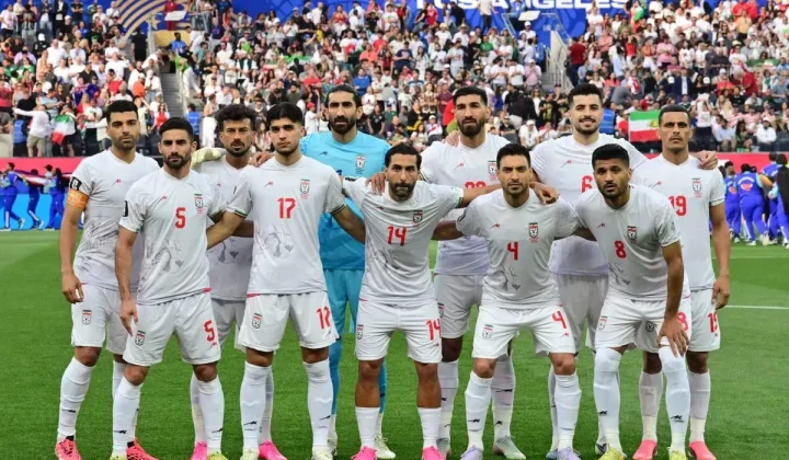 Pre-Revolutionary Flags and Boos Mark Iran’s World Cup Opener Amidst Dissent