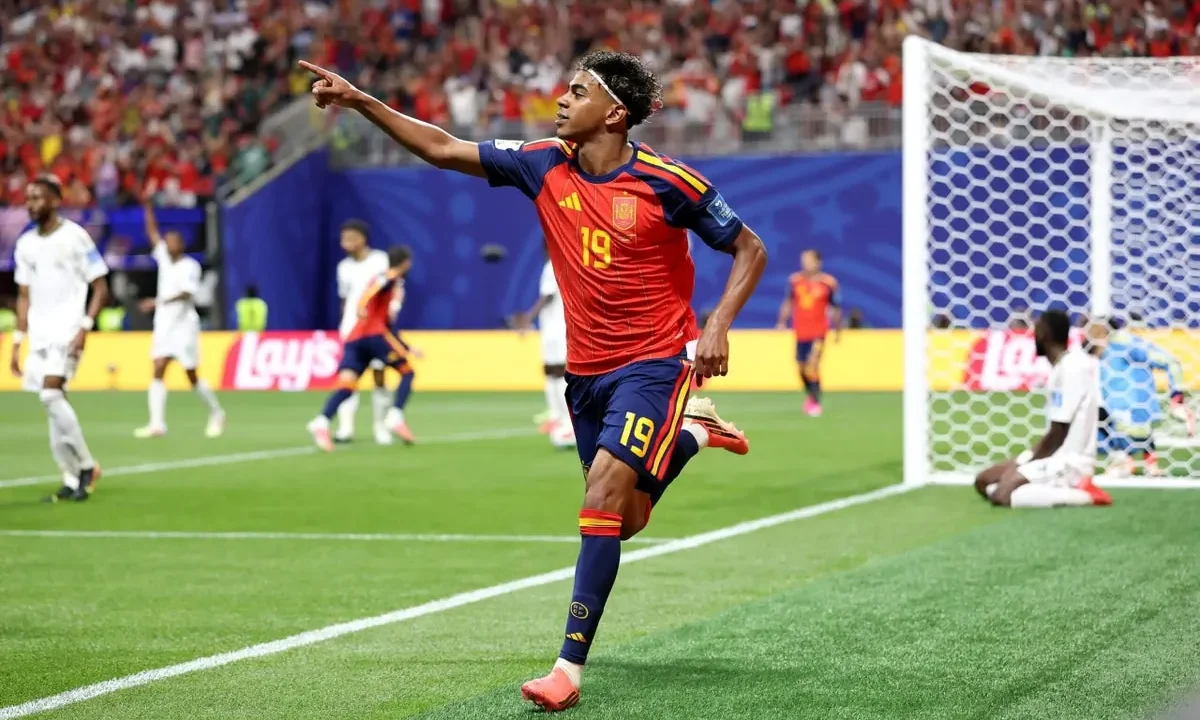 Lamine Yamal Shines as Day 11 of World Cup Features Goalkeeping Brilliance and Open Groups