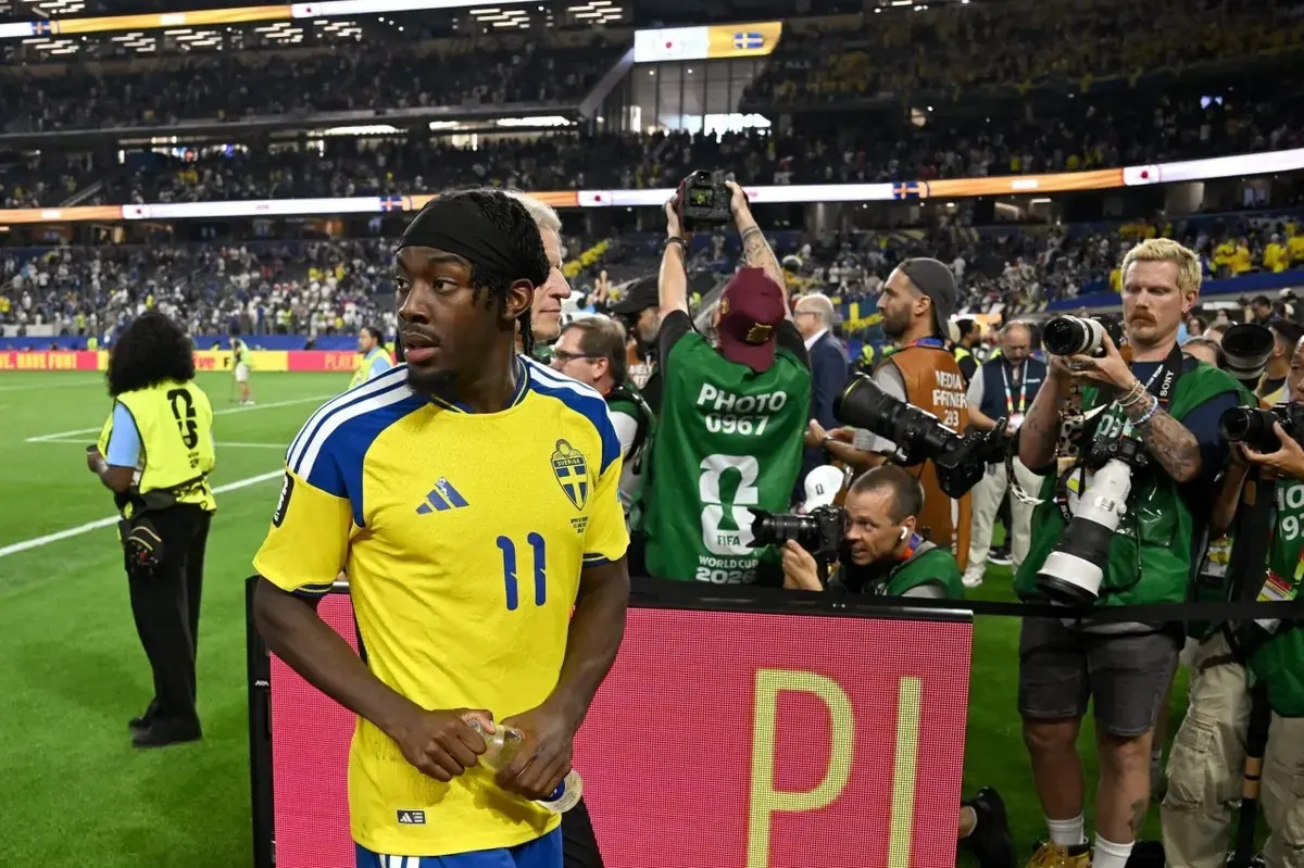 Sweden's national football team in action during a World Cup 2026 match.