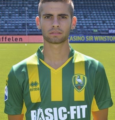 Morocco Coach Ouahbi Praises Dutch Star’s Enduring Quality