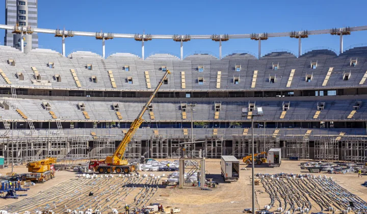 Nou Mestalla Completes Pillar Installation Ahead of Iconic Roof Hoist