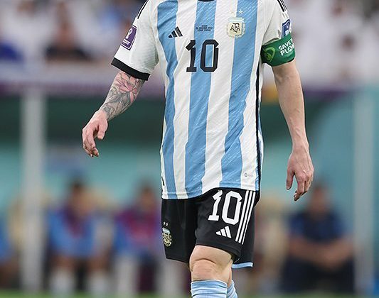 Lionel Messi Scores on Return for Argentina
