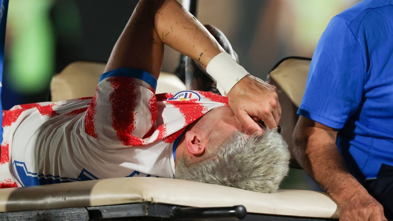 Julio Enciso Salió Lesionado de Amistoso; Preocupación por su Participación en el Mundial