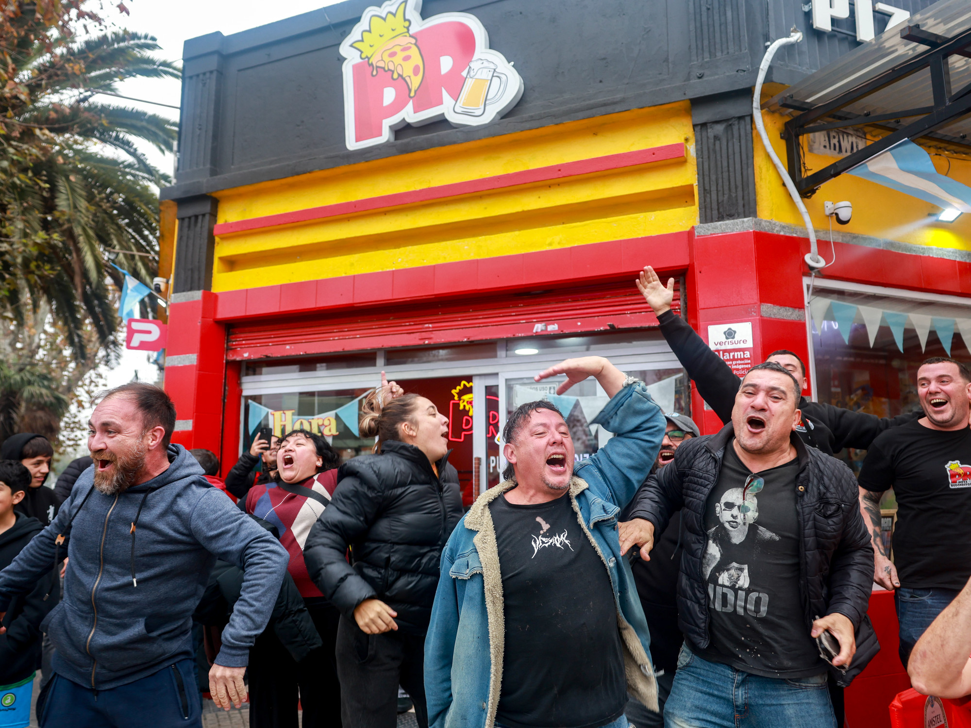 Fachada de la pizzería 