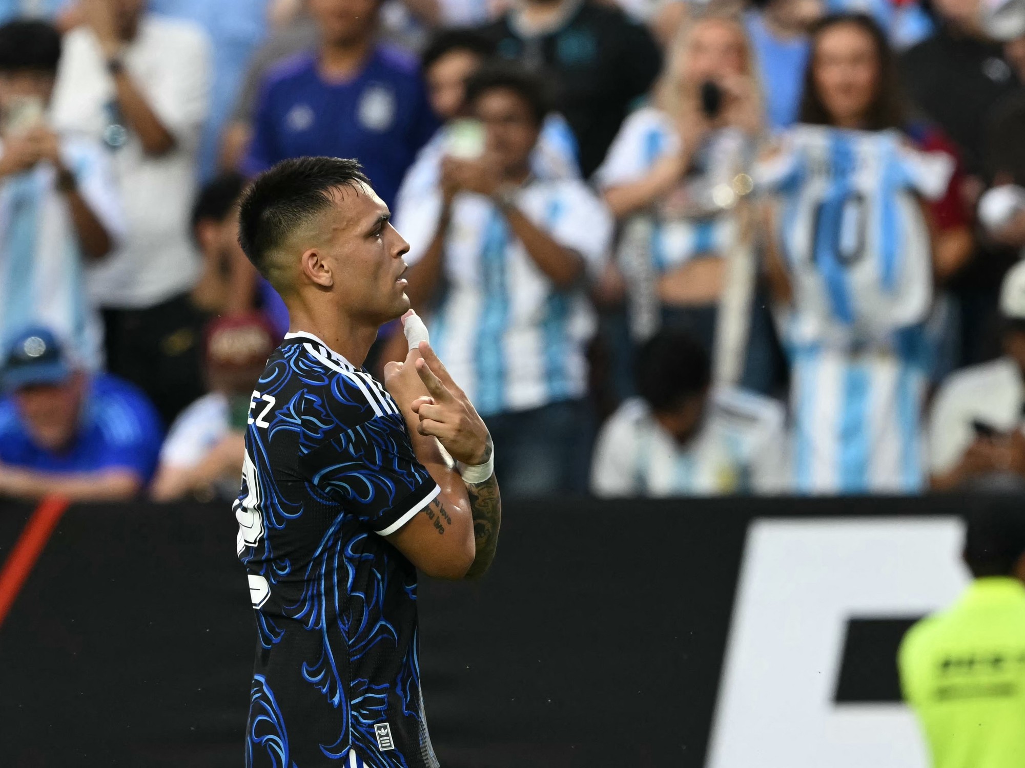 Nicolas Tagliafico en acción para Argentina