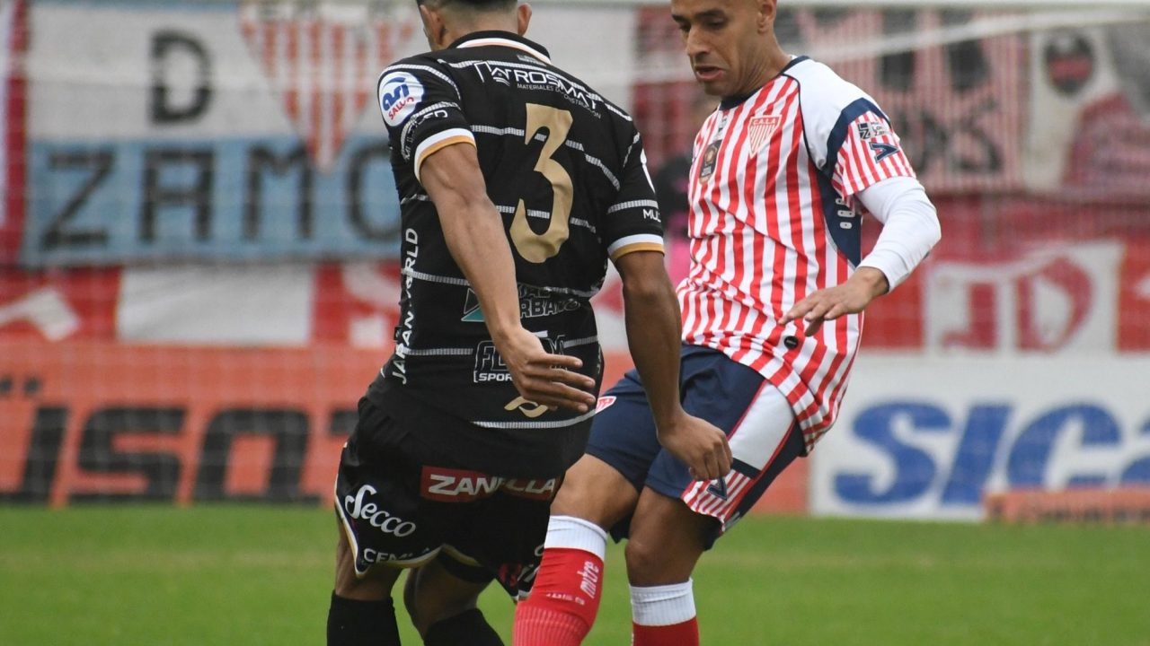 Los Andes Extends Unbeaten Streak to Ten Games but Misses Chance to Top Zone A