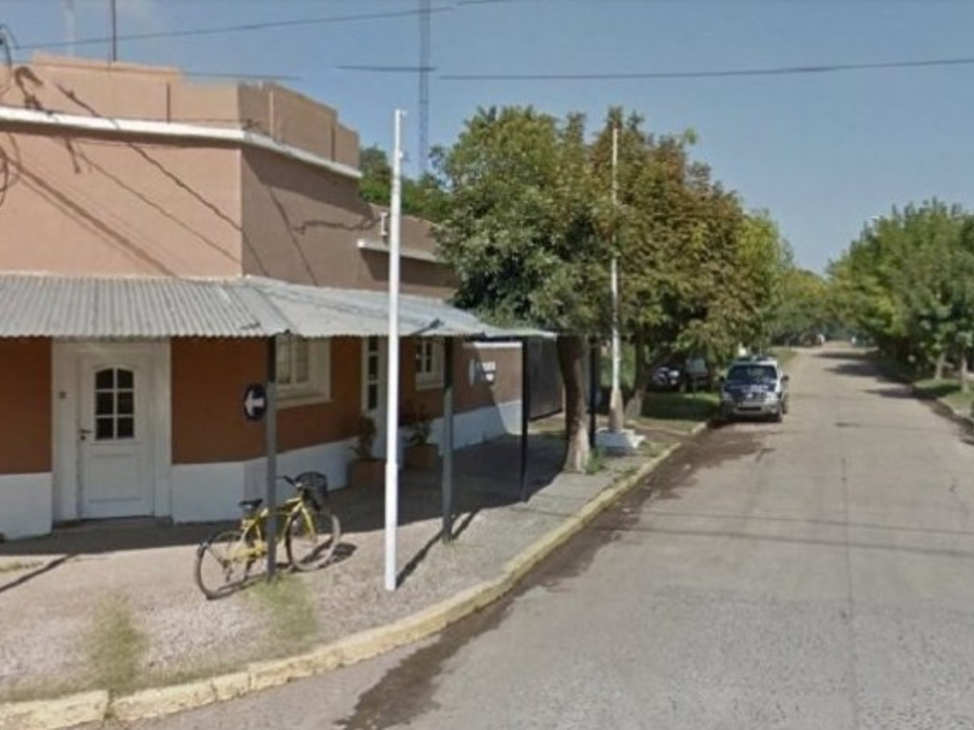Fachada de la comisaría Tercera de Luján, Argentina.