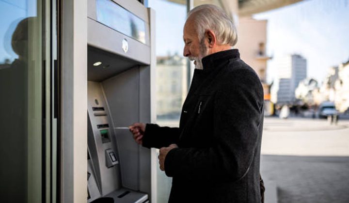 Jubilados en España recibirán el doble de su pensión en junio de 2026 con la paga extra de verano