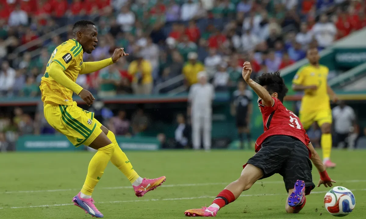 South Africa Shocks Field to Advance in World Cup, Joining Mexico