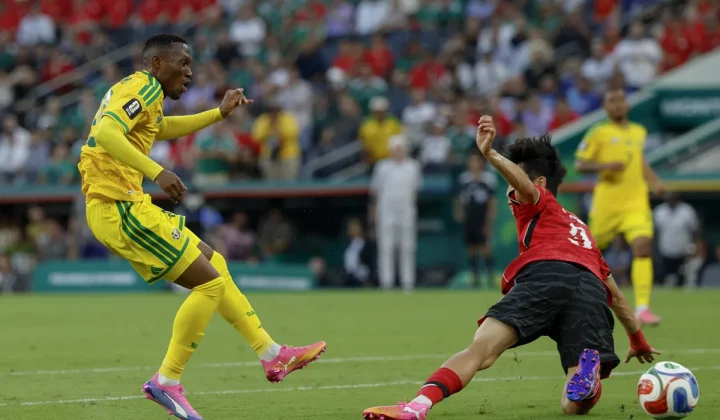 South Africa Shocks Field to Advance in World Cup, Joining Mexico